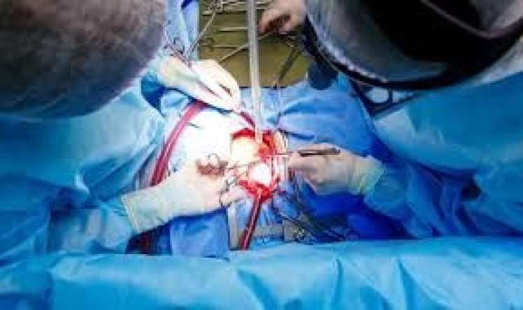 Ürəyinə güllə dəyən qadın   belə xilas olundu