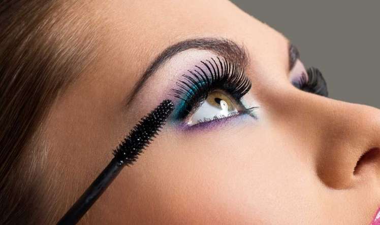 Göz makiyajında ​​gizli təhlükə -  Xanımların diqqətinə!