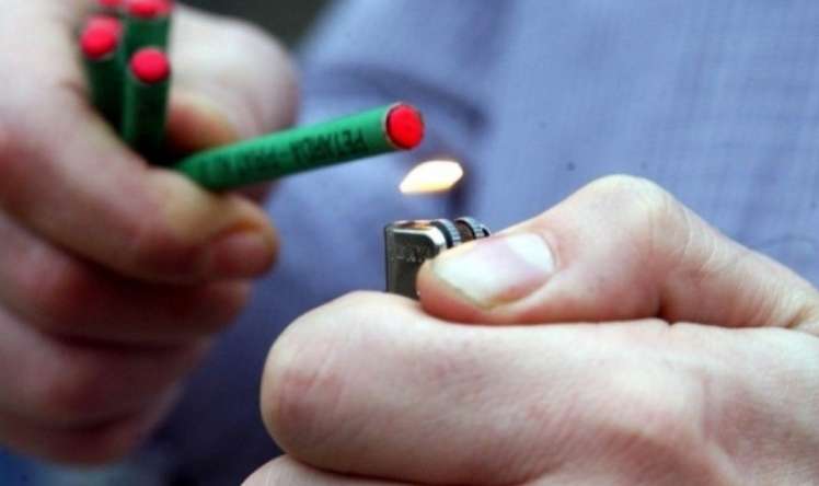 Uşağın əlində protexniki vasitə partladı -  Barmağı amputasiya edildi