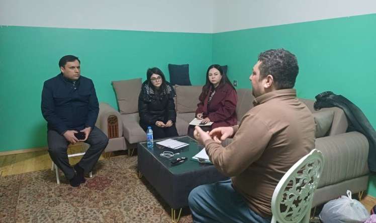 Övladının dəfnində "TikTok"da canlı yayım açan ailə nəzarətə götürüldü 