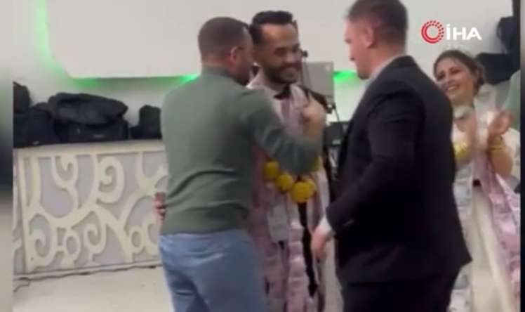 Bəyə verilən hədiyyə hər kəsi güldürdü -  FOTO