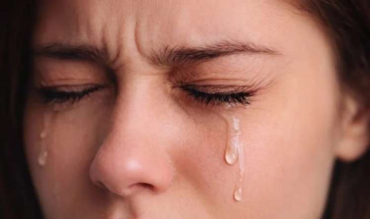 Ağlamamaq üçün nə etmək olar? -  6 üsul