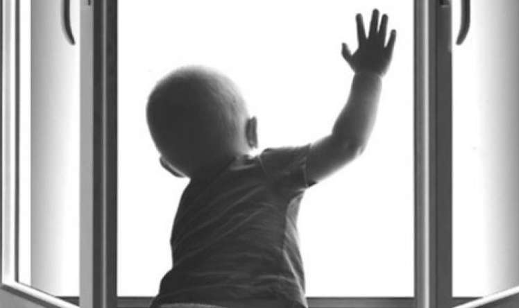 3 yaşlı uşaq faciəvi şəkildə öldü -  Bakıda dəhşət