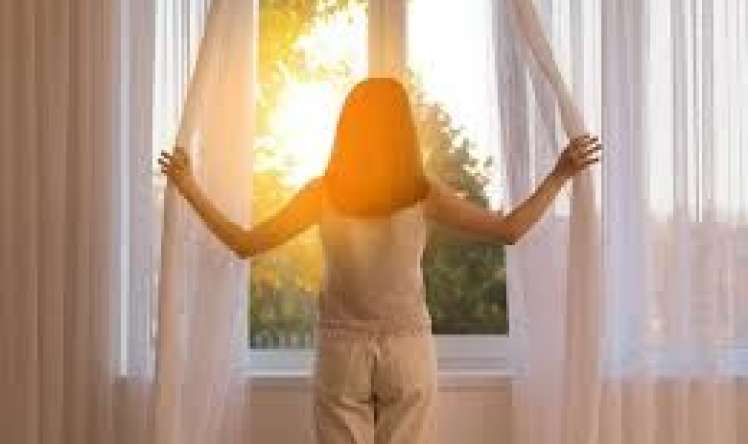 Səhər oyananda 10 dəqiqə pəncərə qarşısında dayanın  – Onkoloq