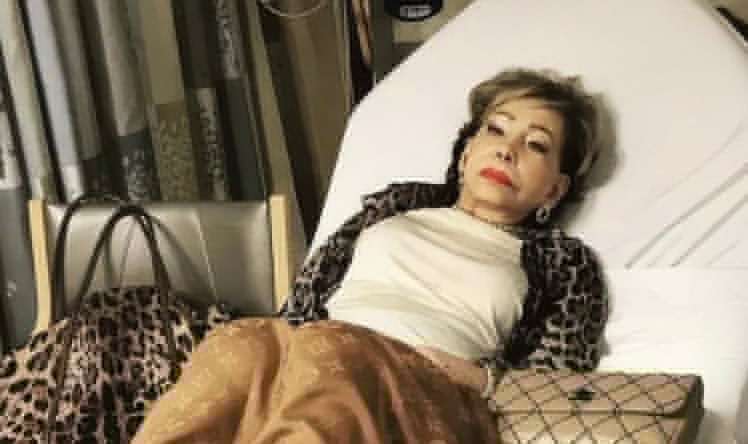 Kirpiklərini taxmaq üçün təcili yardımı gözlətdi -  91 yaşlı qadın hamını təəccübləndirdi