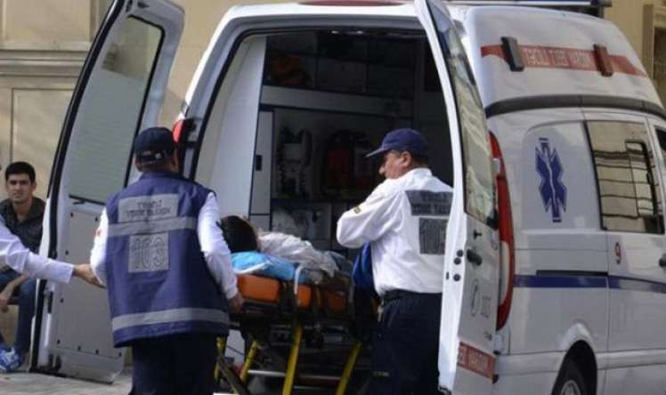 Ailənin 4 üzvü xəstəxanalıq oldu 