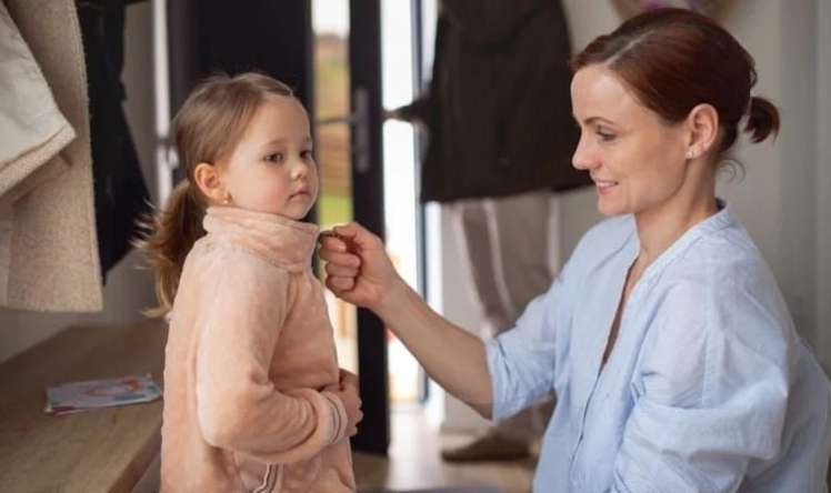 Temperatur dəyişikliklərində  uşaqları necə geyindirməliyik?