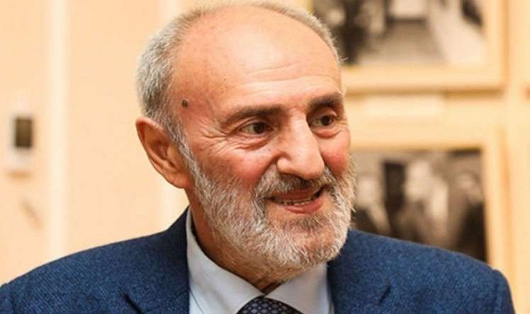 Akif İslamzadə infarkt keçirdi -  Xəstəxanadadır