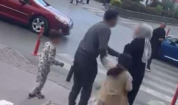 "Ərimlə münasibətin var" deyib, gənc qızı dəfələrlə bıçaqladı -  Dəhşət