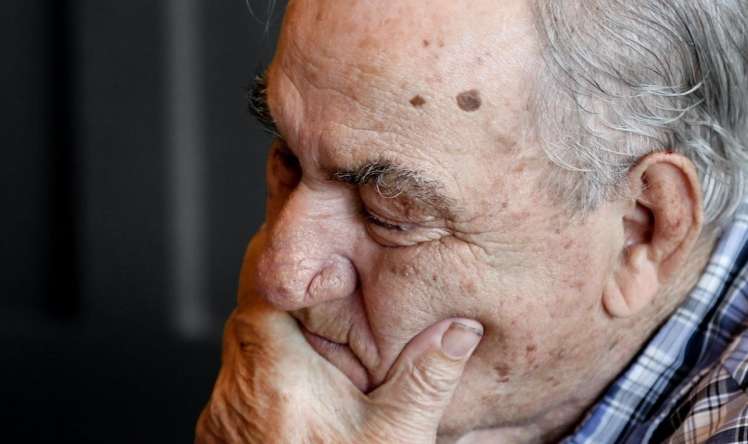Parkinson xəstəliyinin 10 il əvvəldən   görünən əlaməti