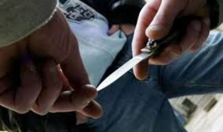 Orta məktəbdə bıçaqlanma hadisəsi ilə bağlı   - Məhkəmə