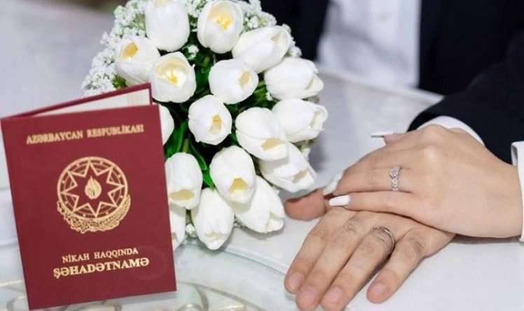Evlənənlər, boşananlar  azalıb