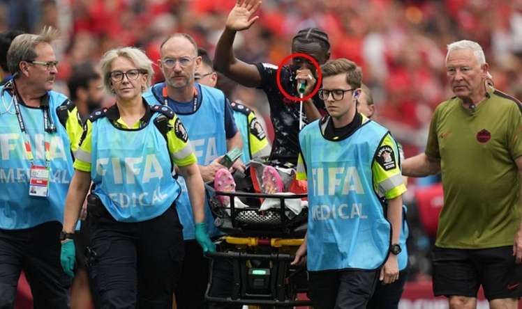 Ayağı sınan futbolçunun ağzındakı yaşıl cismin  nə olduğu ortaya çıxdı - FOTO