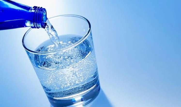 Qazlı su təzyiqi aşağı salır - Həkim