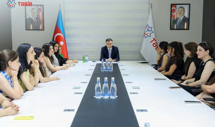 TƏBİB direktoru rezisdentlərlə görüşdü 