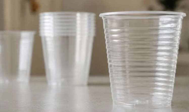 Plastik stəkanların üzərindəki xətlərin  səbəbi budur
