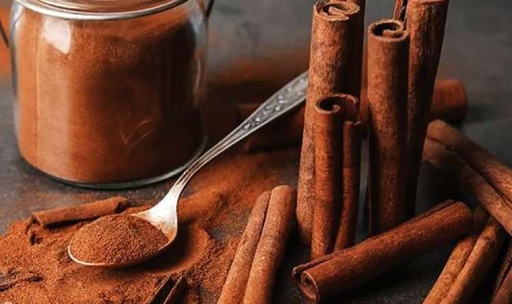 Çox darçın yemək qaraciyəri sıradan çıxara bilər 