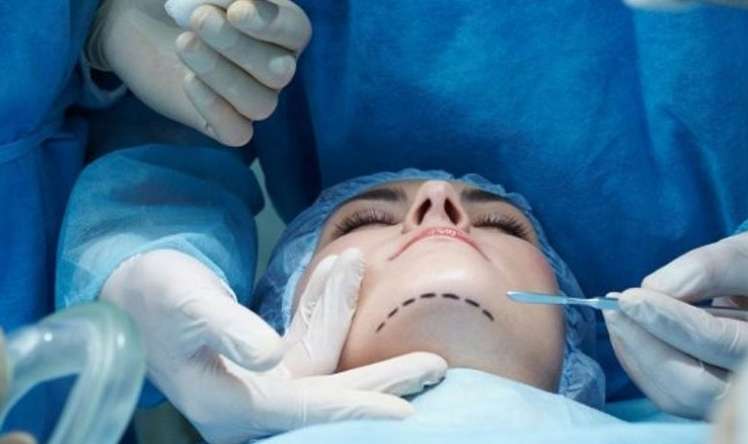 Azərbaycanda plastik cərrahların sayı artdı 