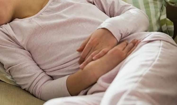 10 yaşlı  qız qarın ağrısı ilə xəstəxanaya  gətirildi  – Hamilə olduğu üzə çıxdı